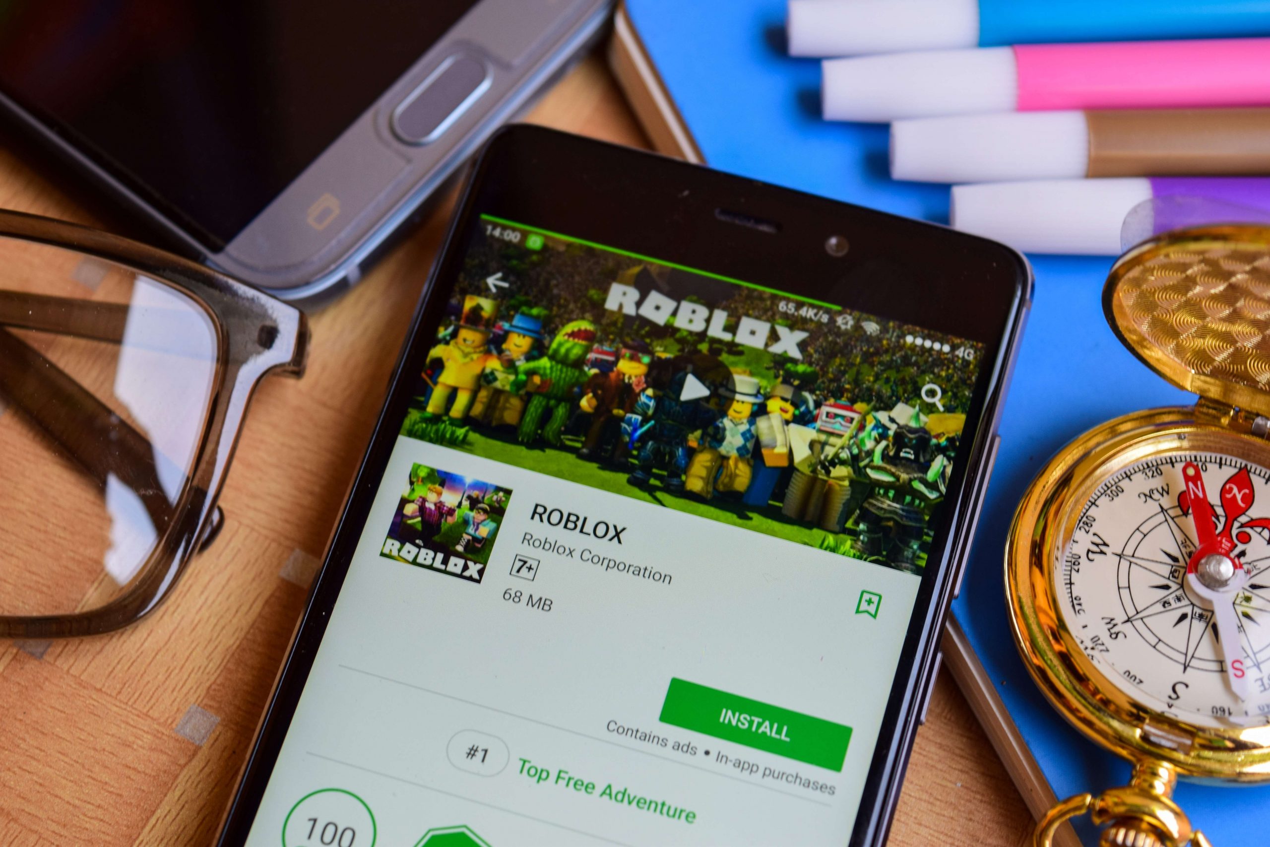 О компаниях Roblox Corporation, а также PayPal